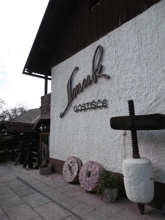 Hotel Gostisce Smuk Križe Exteriér fotografie