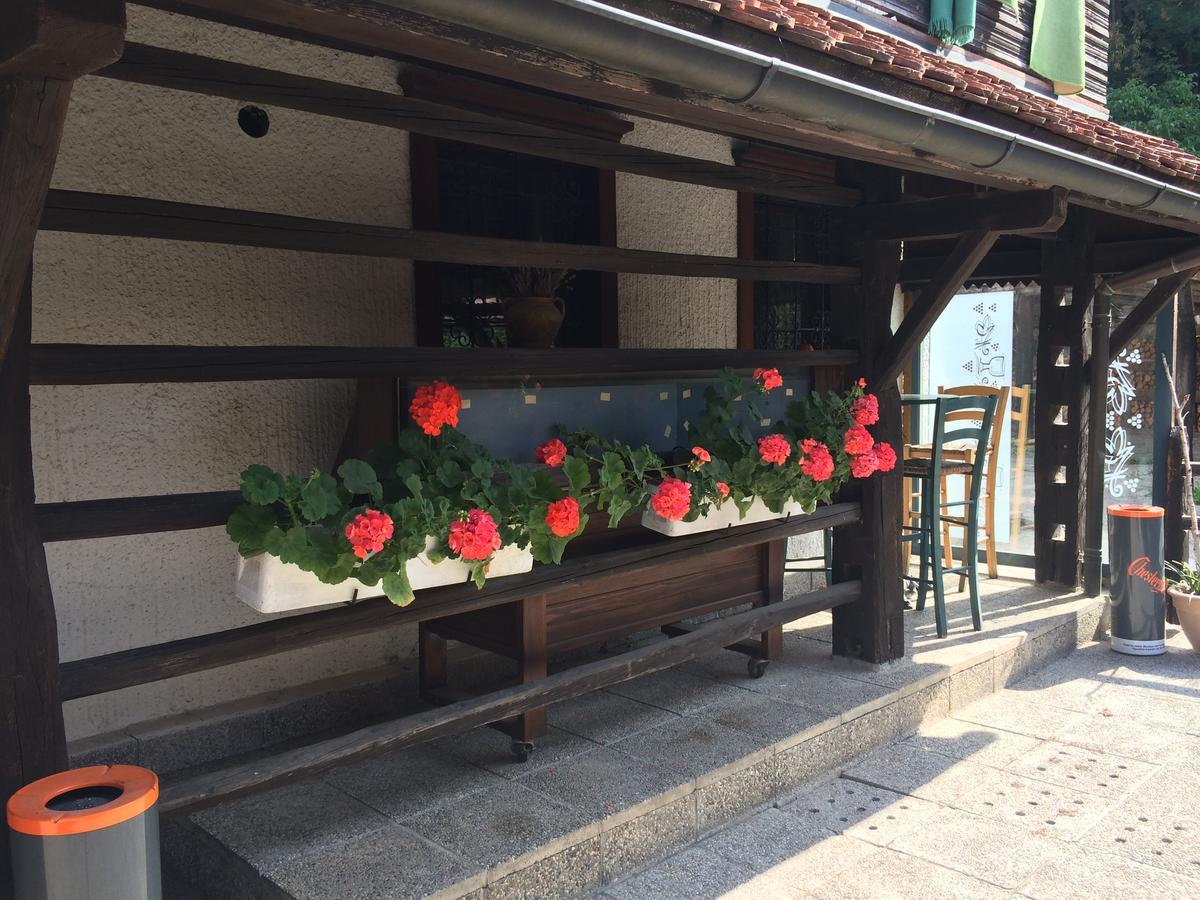 Hotel Gostisce Smuk Križe Exteriér fotografie
